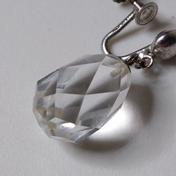 Vintage Clear Glass Bead Screw On Earrings - Picture 8 of 13